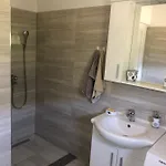 Vikendica Bruse Vakantiehuis *