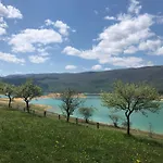 Vikendica Bruse Holiday home *