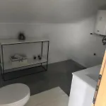Vikendica Bruse *
