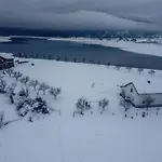 Vikendica Bruse 펜션