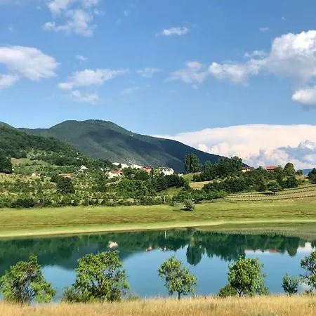 別荘 Vikendica Bruse *