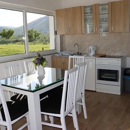 Tatil Evi Vikendica Bruse