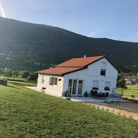 別荘 Vikendica Bruse Jaklici