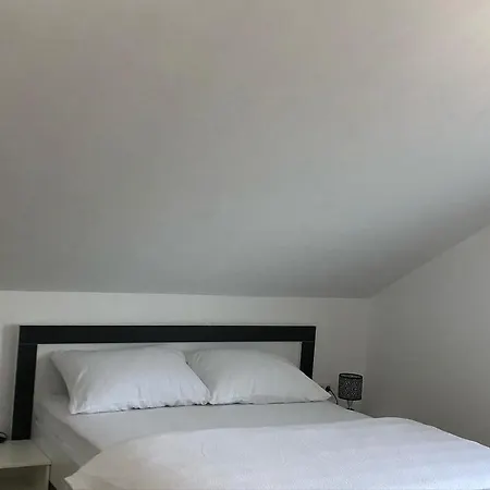 Tatil Evi Vikendica Bruse