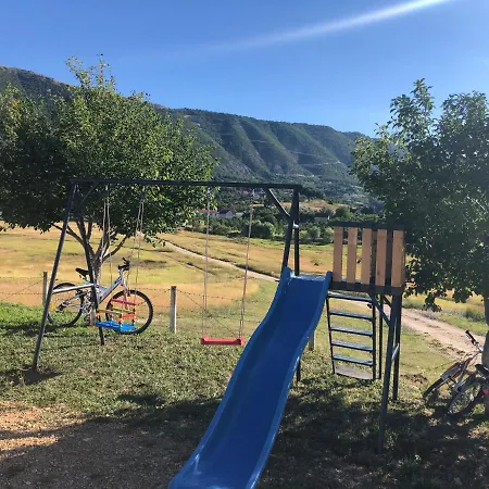 Vikendica Bruse בית נופש Jaklici