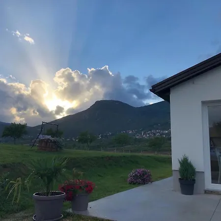 Vikendica Bruse 別荘