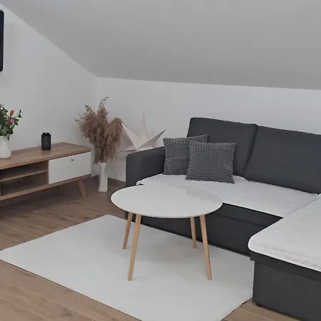 Vikendica Bruse Holiday home *