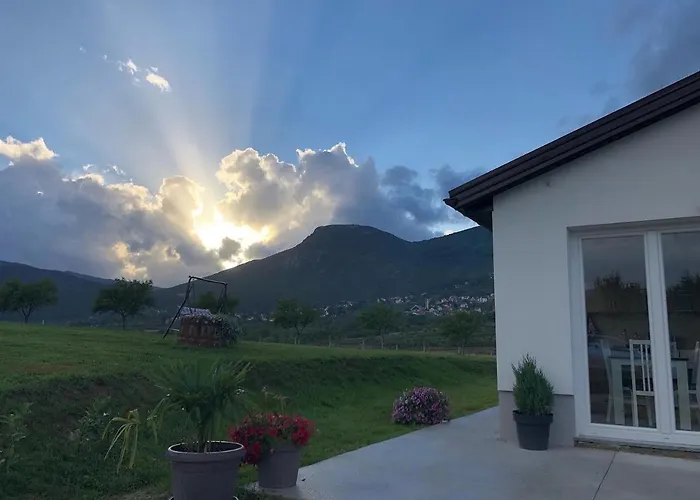 Vikendica Bruse בית נופש