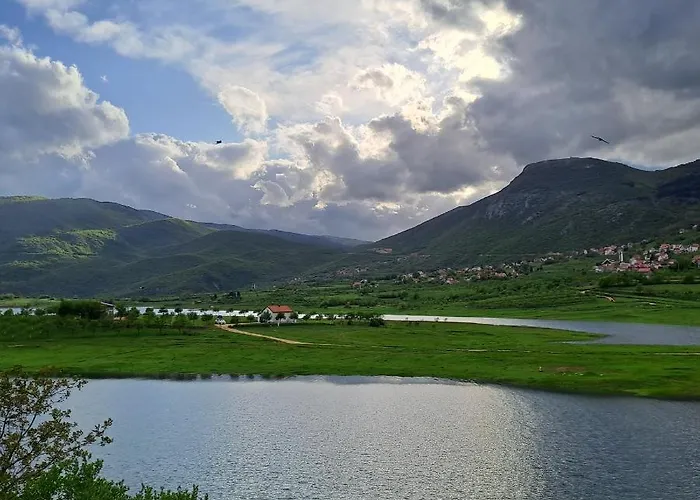 Vikendica Bruse בית נופש Jaklici